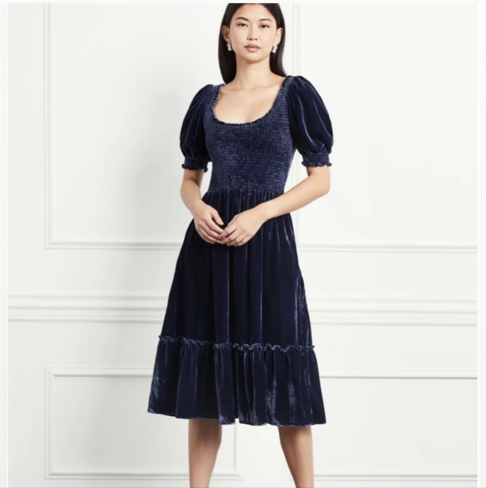 Hill House Louisa Nap Dress In Navy Velvet Size Medium